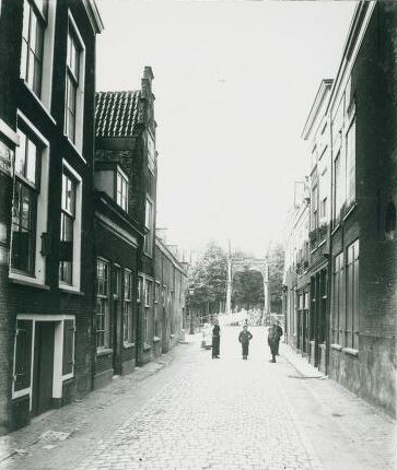 Pelikaanstraat, r Oude Rijn.jpg